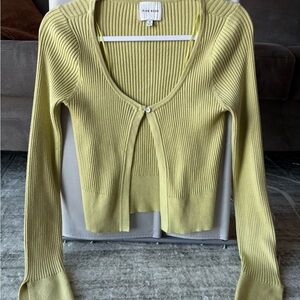 Ribbed Knit Sweater in Yellow